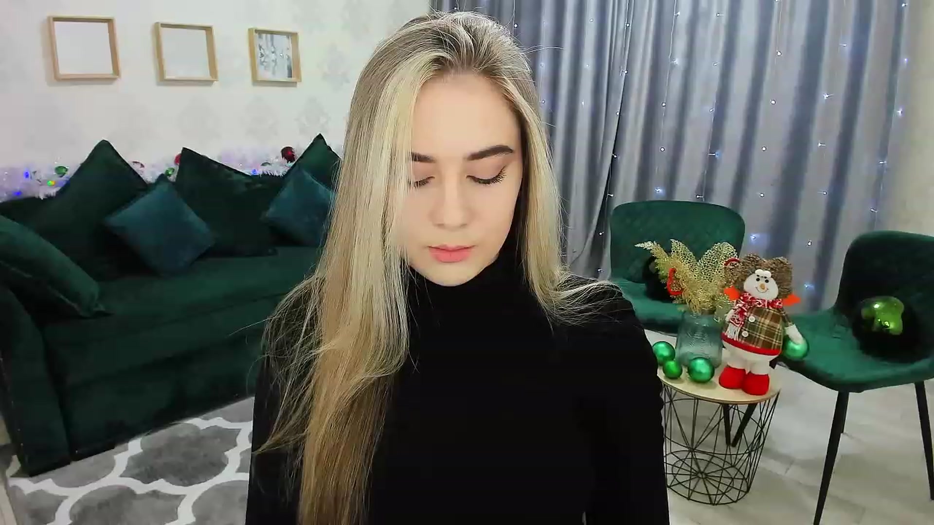 Gallery image thumbnail from Auroraa__'s myfreecams stream on, 12/26/2022, 14:05 image 8 of 20