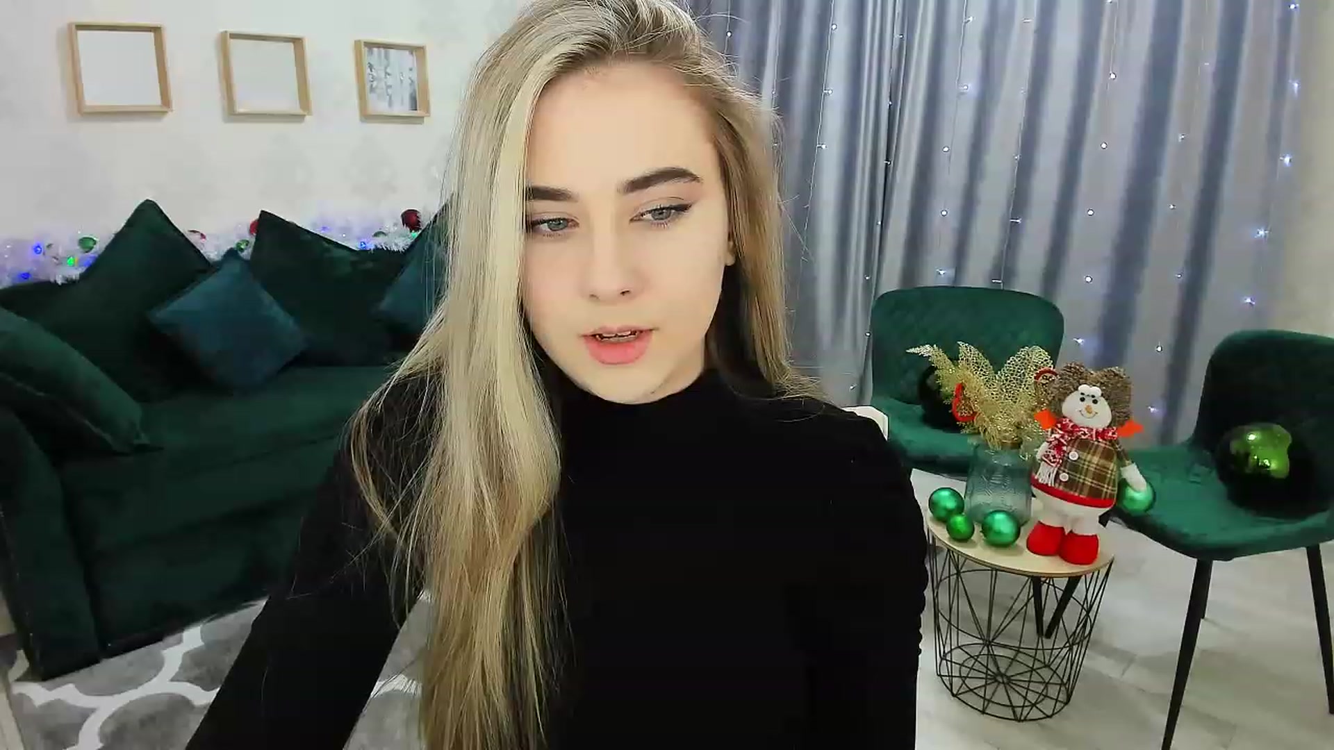 Gallery image thumbnail from Auroraa__'s myfreecams stream on, 12/26/2022, 14:05 image 16 of 20