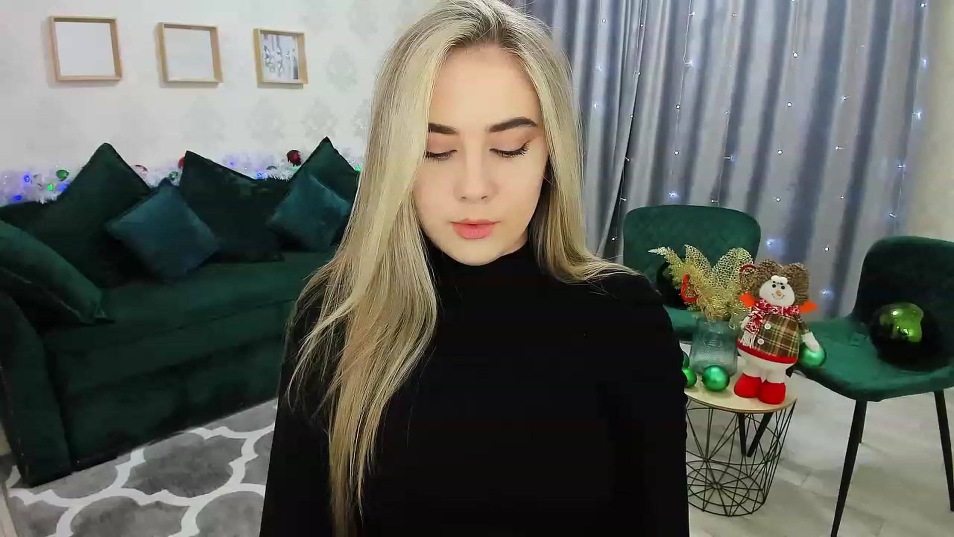 Gallery image thumbnail from Auroraa__'s myfreecams stream on, 12/26/2022, 14:05 image 11 of 20