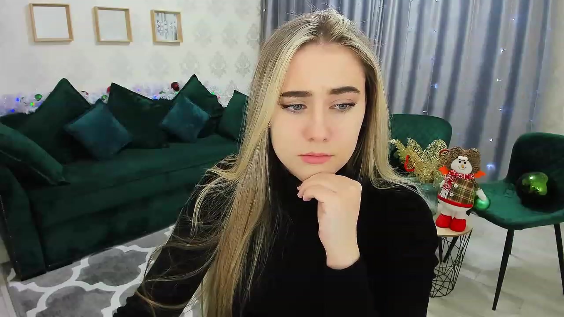 Gallery image thumbnail from Auroraa__'s myfreecams stream on, 12/26/2022, 16:27 image 11 of 20