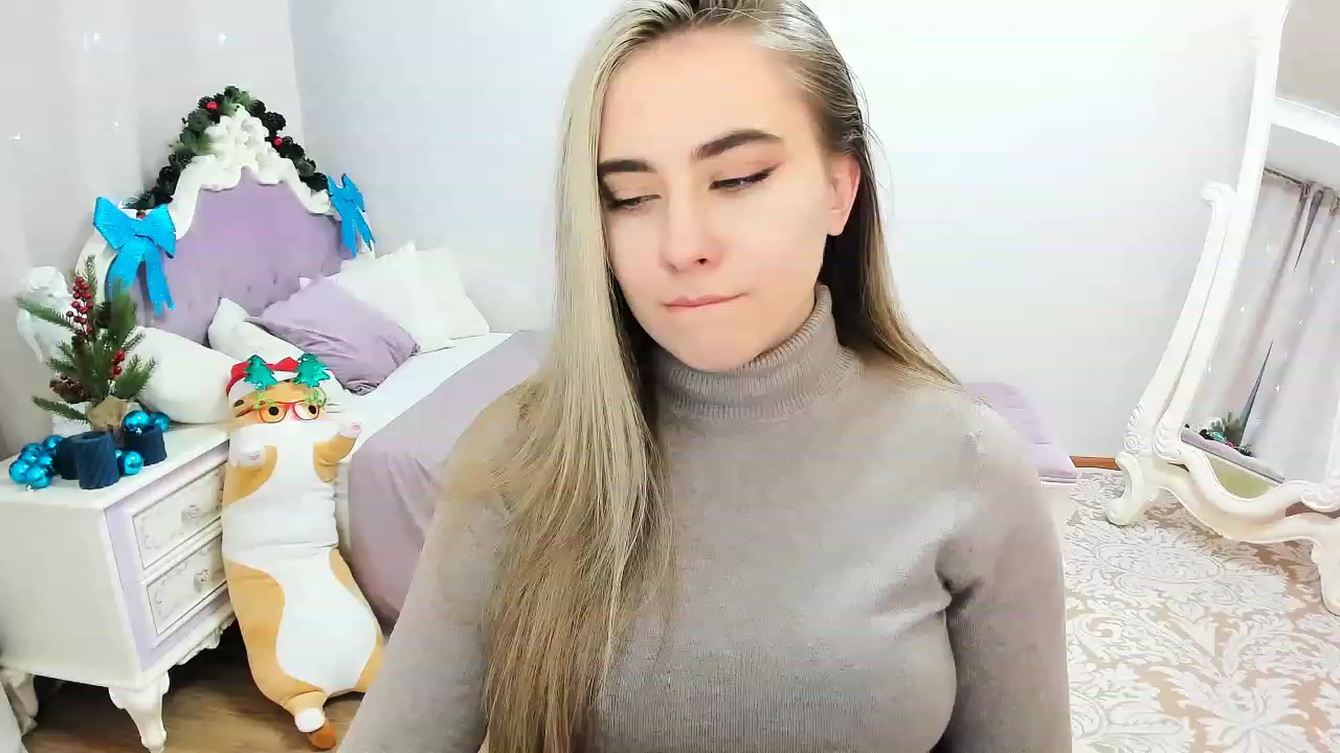 Gallery image thumbnail from Auroraa__'s myfreecams stream on, 12/29/2022, 12:45 image 8 of 20