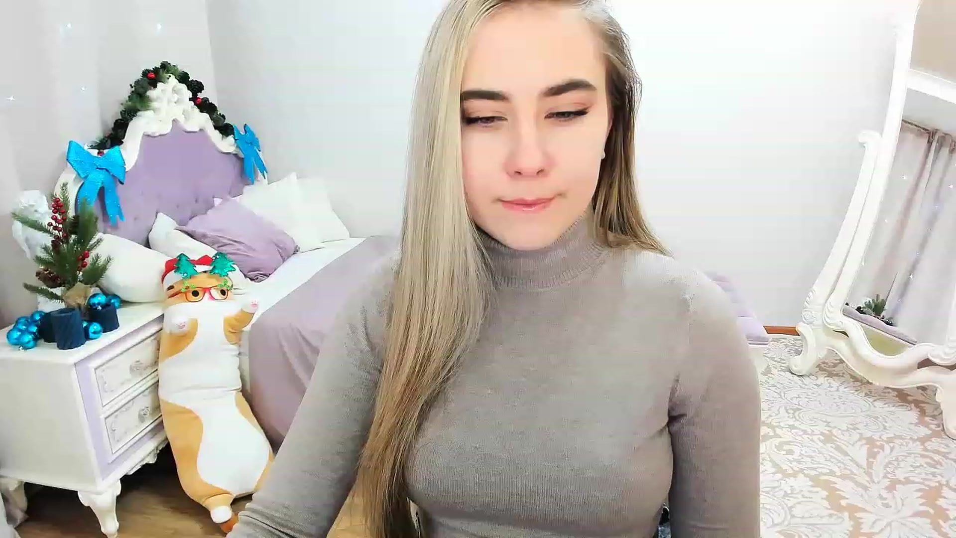 Gallery image thumbnail from Auroraa__'s myfreecams stream on, 12/29/2022, 12:45 image 5 of 20