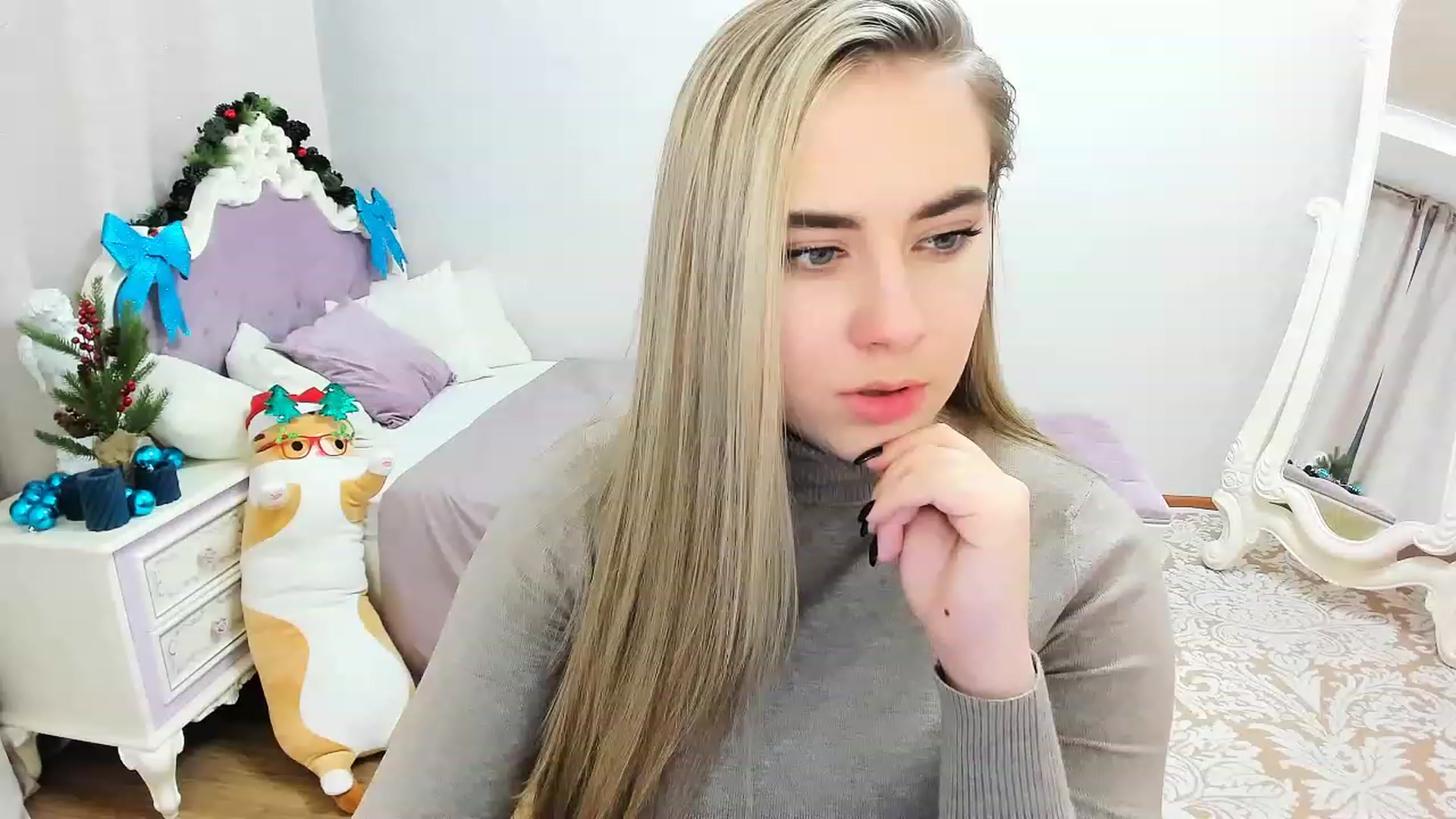 Gallery image thumbnail from Auroraa__'s myfreecams stream on, 12/29/2022, 12:45 image 11 of 20