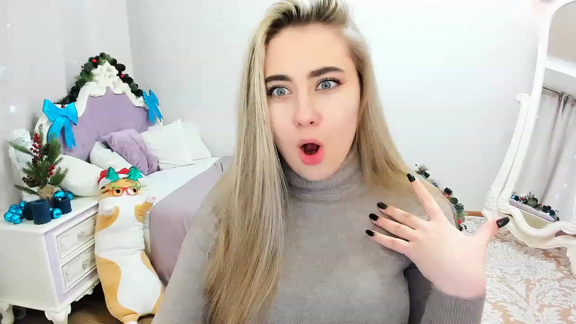 Gallery image thumbnail from Auroraa__'s myfreecams stream on, 12/29/2022, 14:05 image 17 of 20