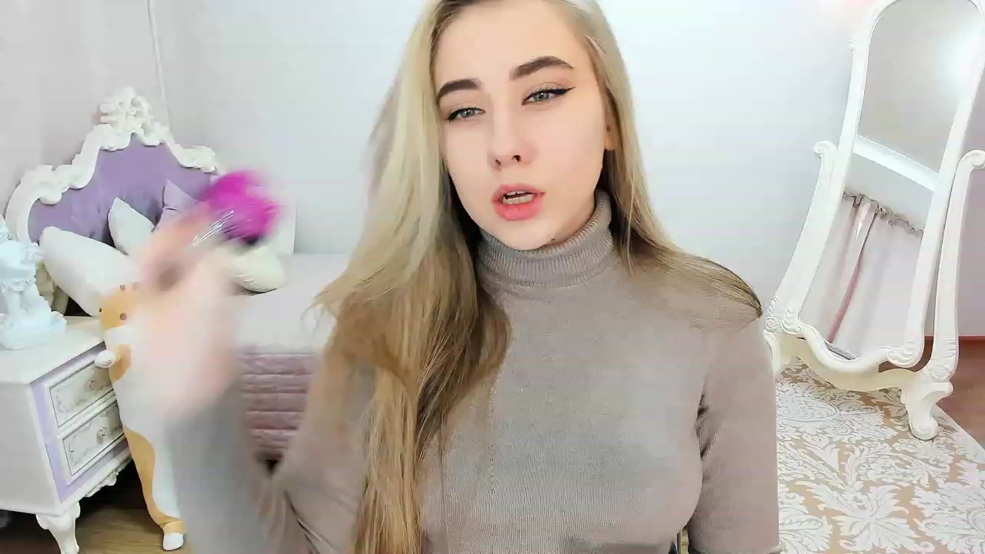 Gallery image thumbnail from Auroraa__'s myfreecams stream on, 01/18/2023, 11:06 image 5 of 20