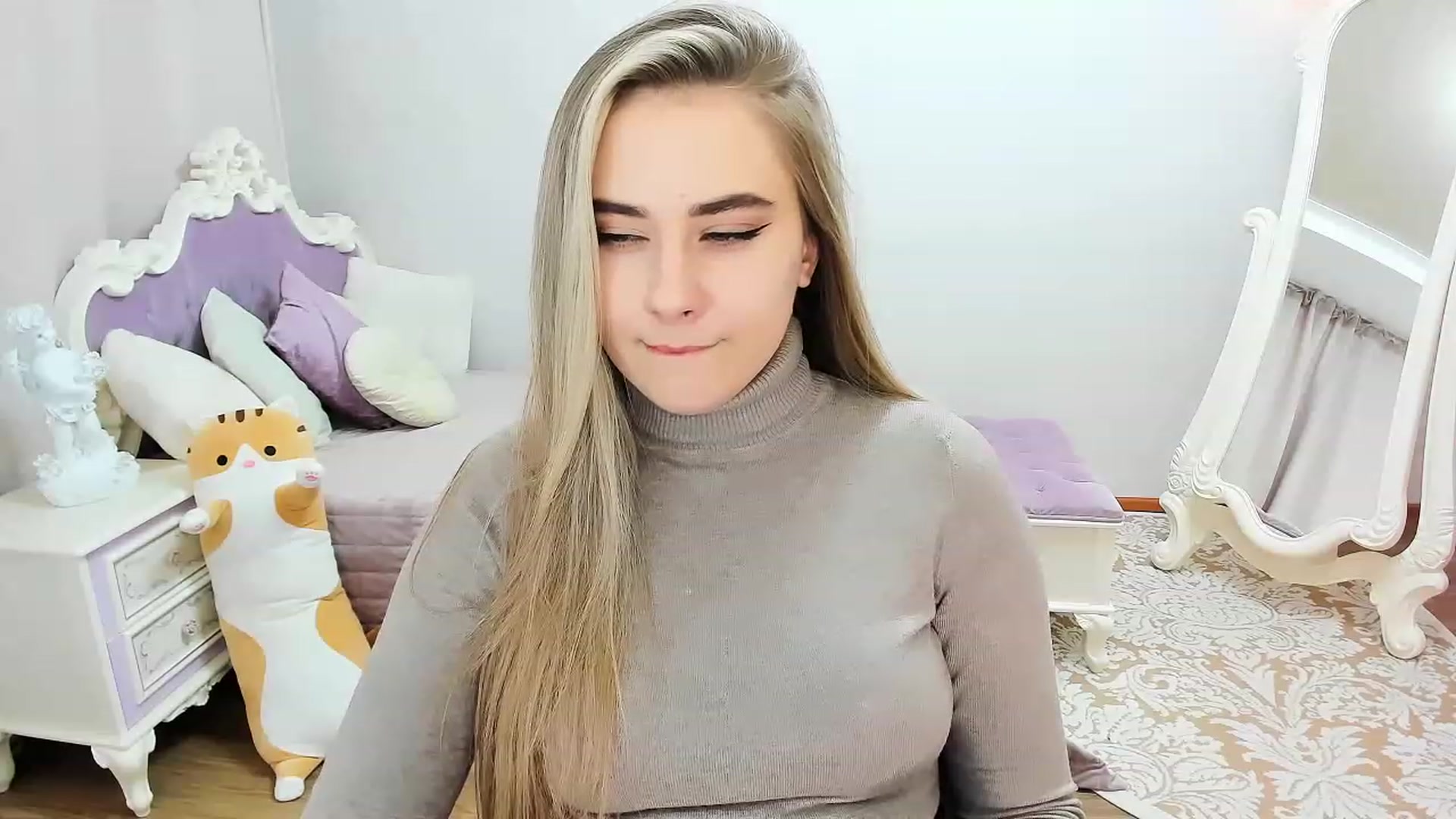 Gallery image thumbnail from Auroraa__'s myfreecams stream on, 01/18/2023, 12:29 image 8 of 20