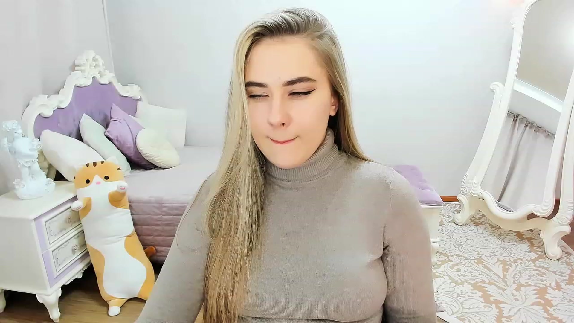 Gallery image thumbnail from Auroraa__'s myfreecams stream on, 01/18/2023, 12:29 image 11 of 20