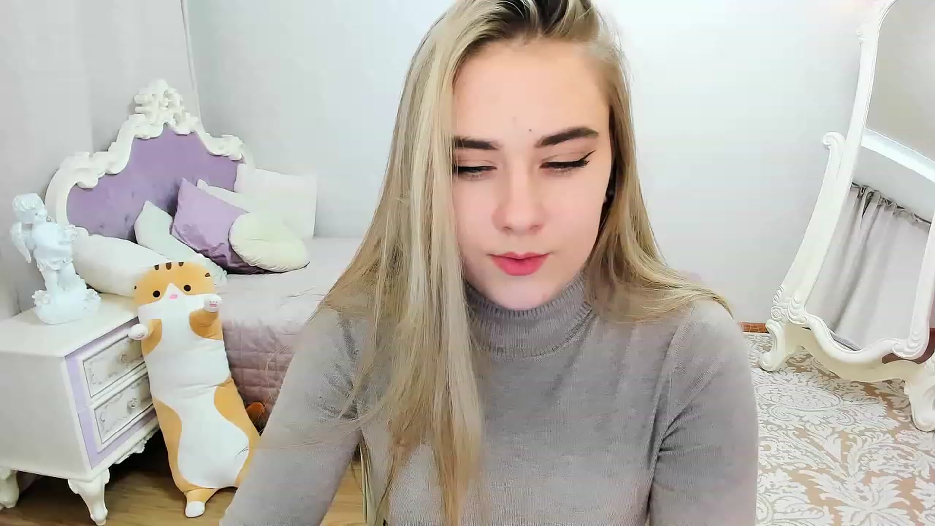 Gallery image thumbnail from Auroraa__'s myfreecams stream on, 01/18/2023, 16:51 image 20 of 20