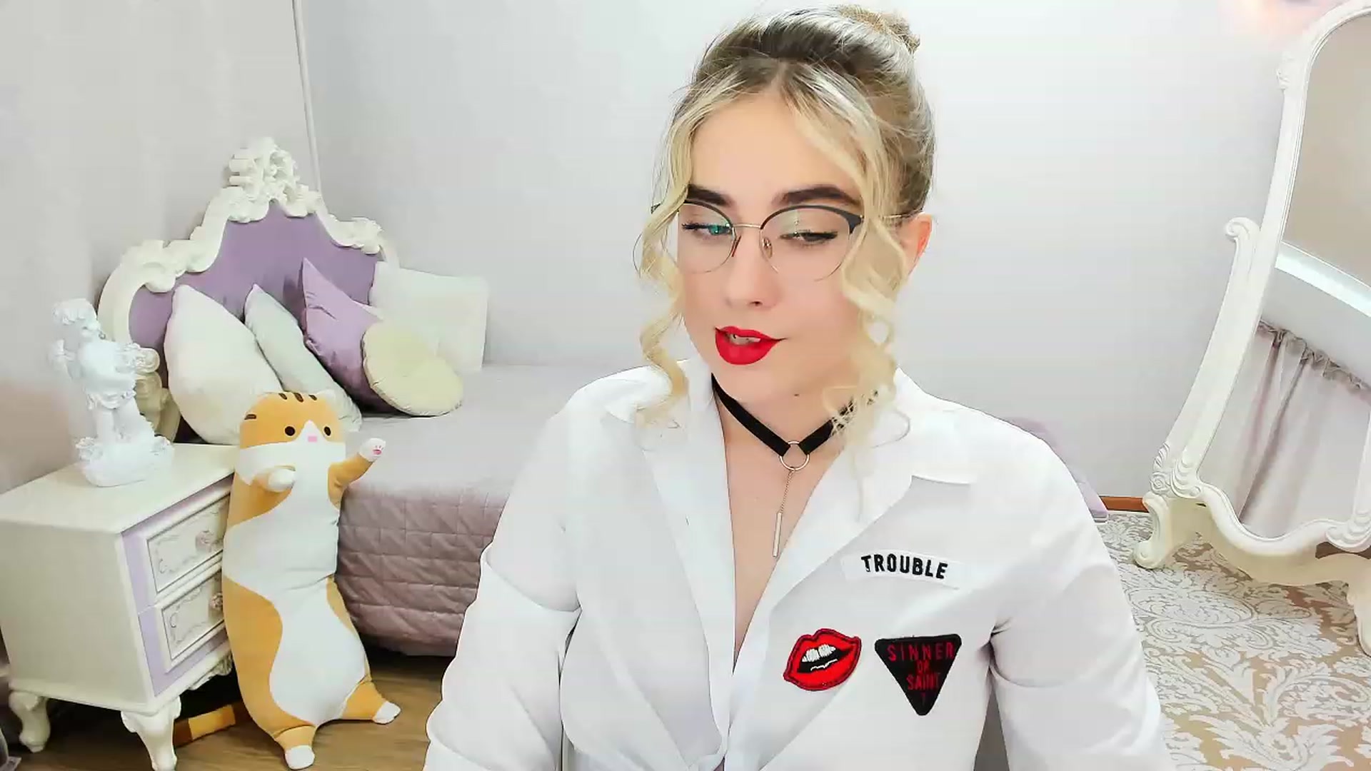 Gallery image thumbnail from Auroraa__'s myfreecams stream on, 01/19/2023, 11:58 image 5 of 20