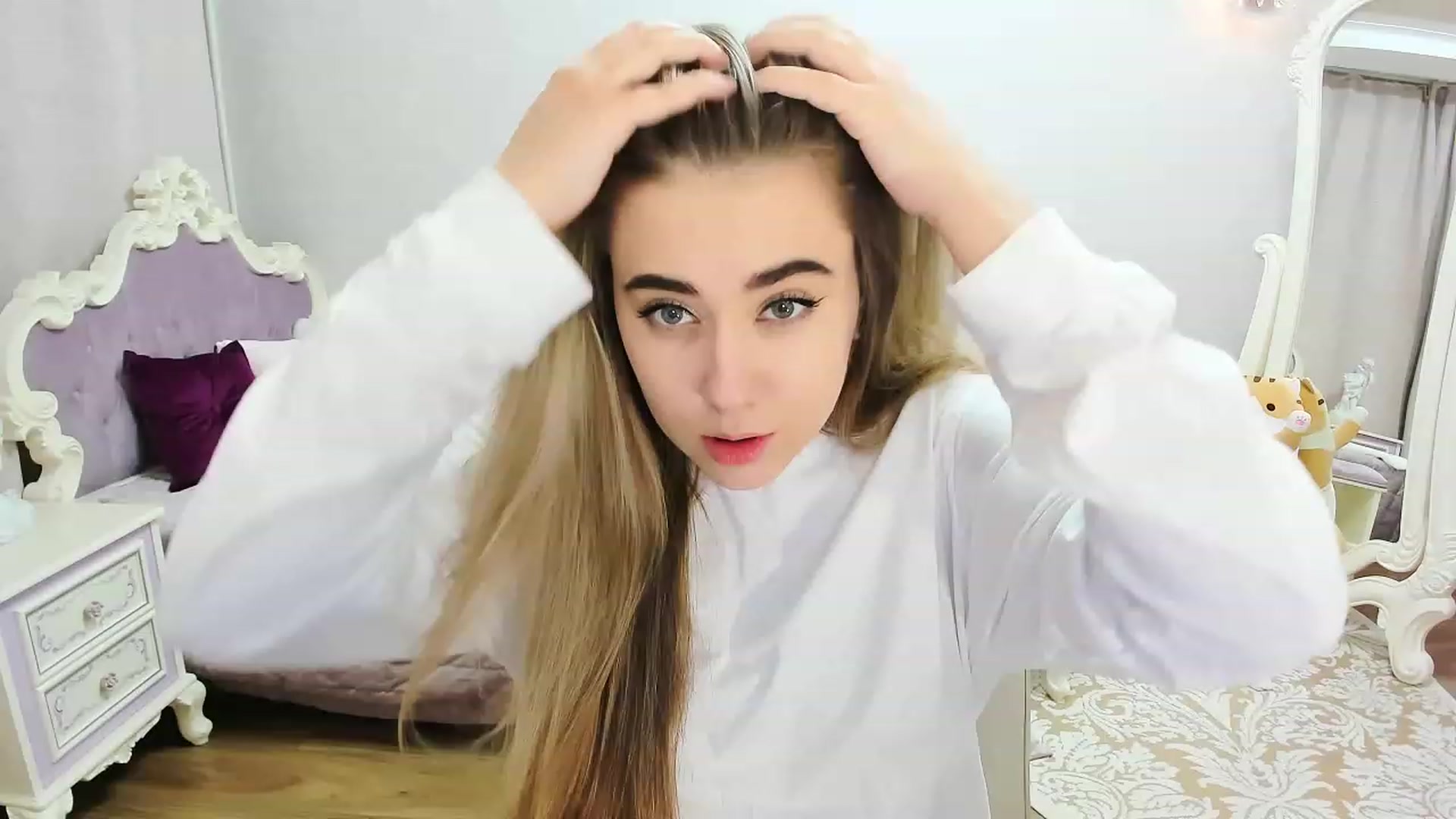 Gallery image thumbnail from Auroraa__'s myfreecams stream on, 01/29/2023, 13:36 image 2 of 20