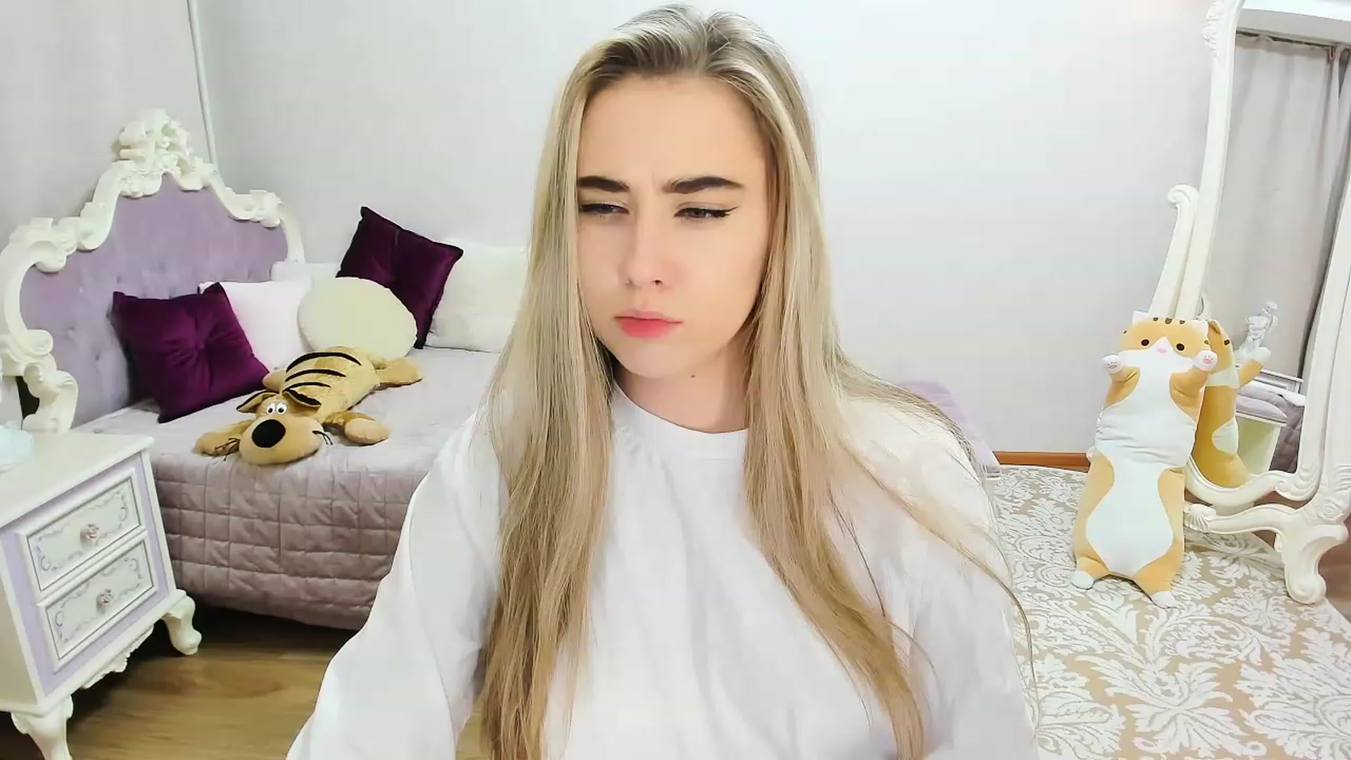 Gallery image thumbnail from Auroraa__'s myfreecams stream on, 01/29/2023, 13:36 image 18 of 20