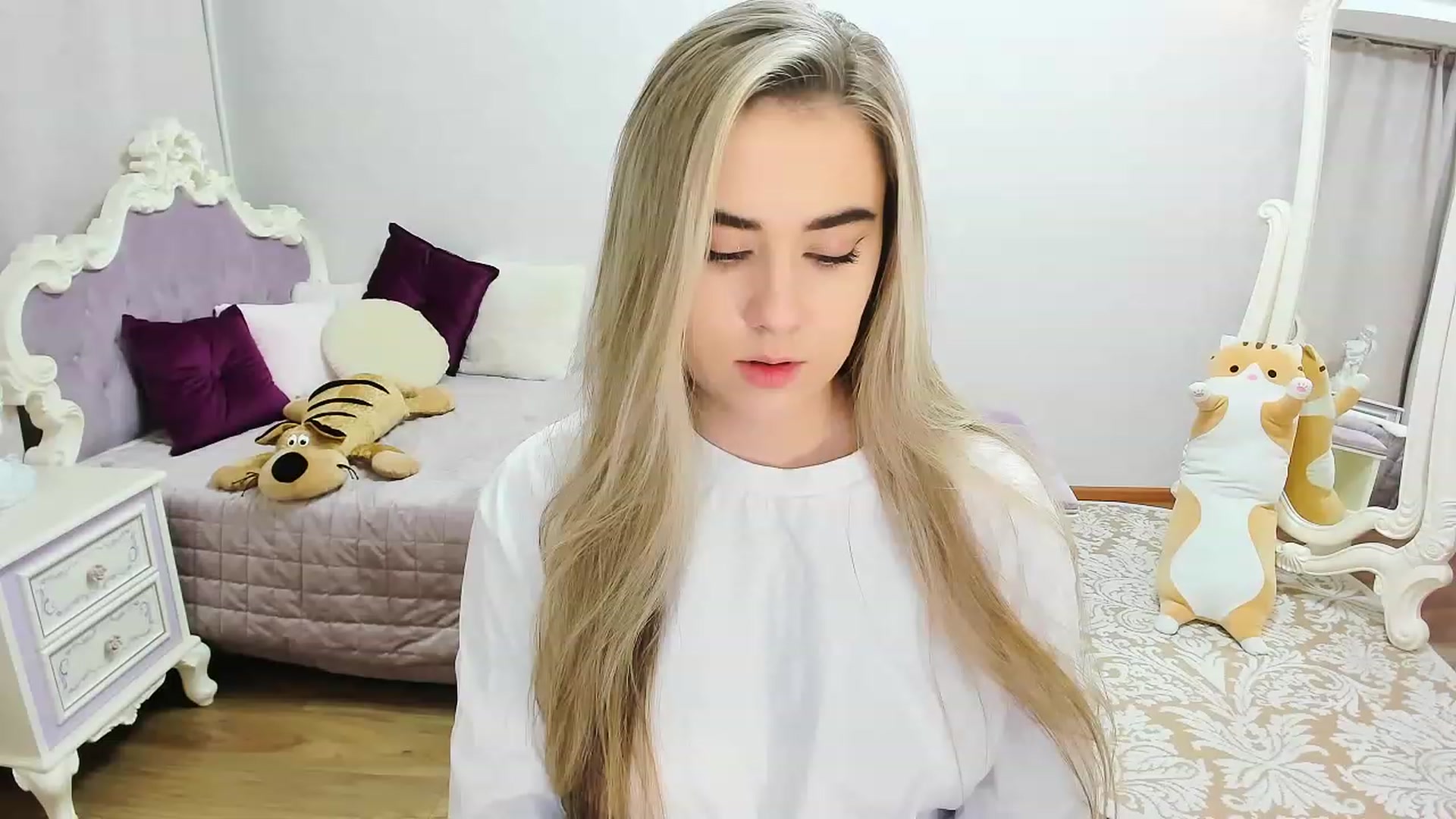Gallery image thumbnail from Auroraa__'s myfreecams stream on, 01/29/2023, 13:36 image 13 of 20