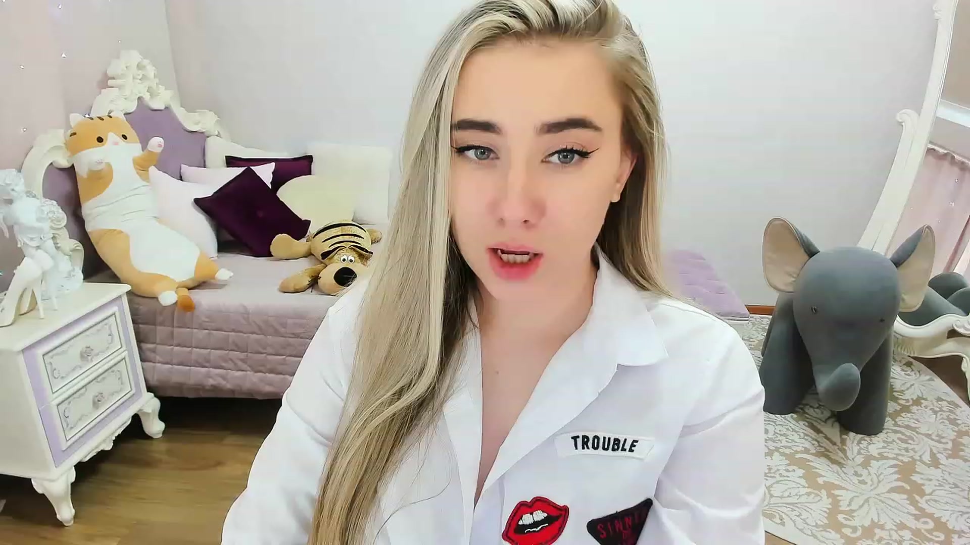Gallery image thumbnail from Auroraa__'s myfreecams stream on, 02/19/2023, 12:00 image 13 of 20