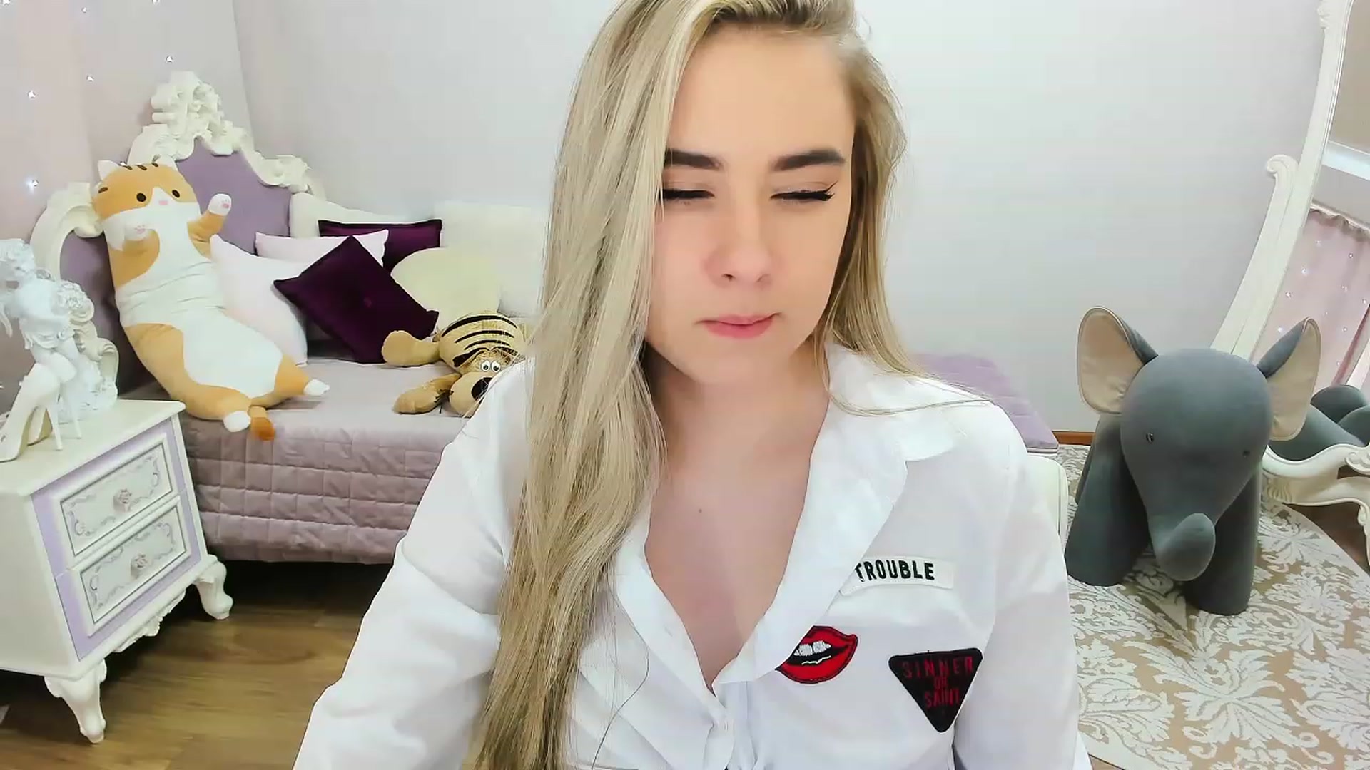 Gallery image thumbnail from Auroraa__'s myfreecams stream on, 02/19/2023, 12:00 image 10 of 20