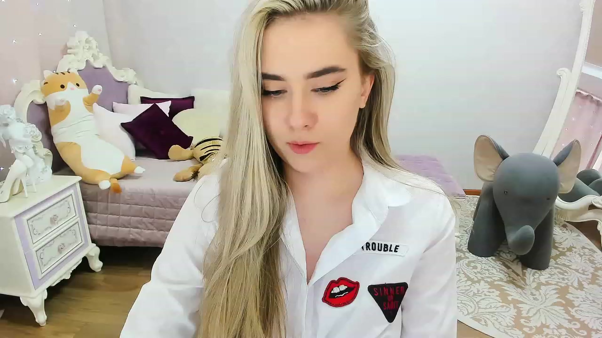 Gallery image thumbnail from Auroraa__'s myfreecams stream on, 02/19/2023, 12:00 image 1 of 20
