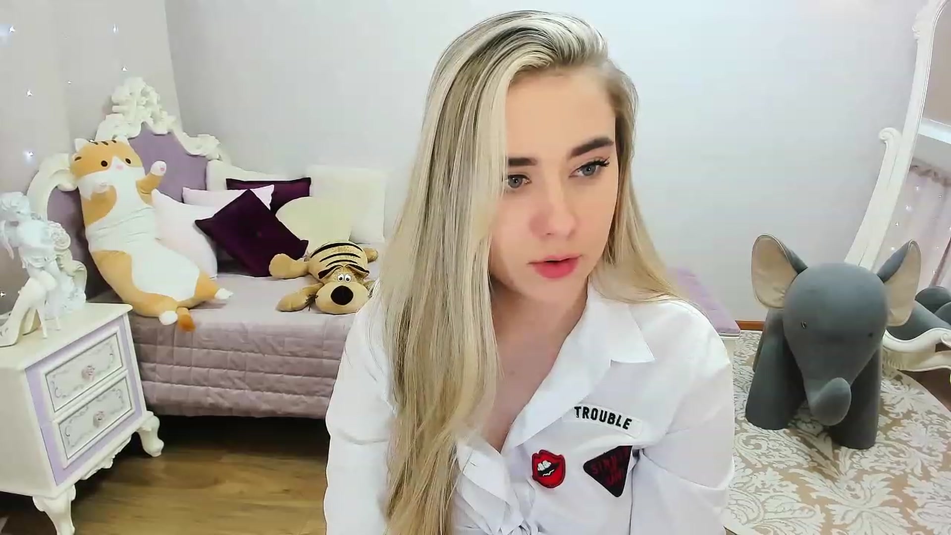 Gallery image thumbnail from Auroraa__'s myfreecams stream on, 02/19/2023, 12:52 image 19 of 20