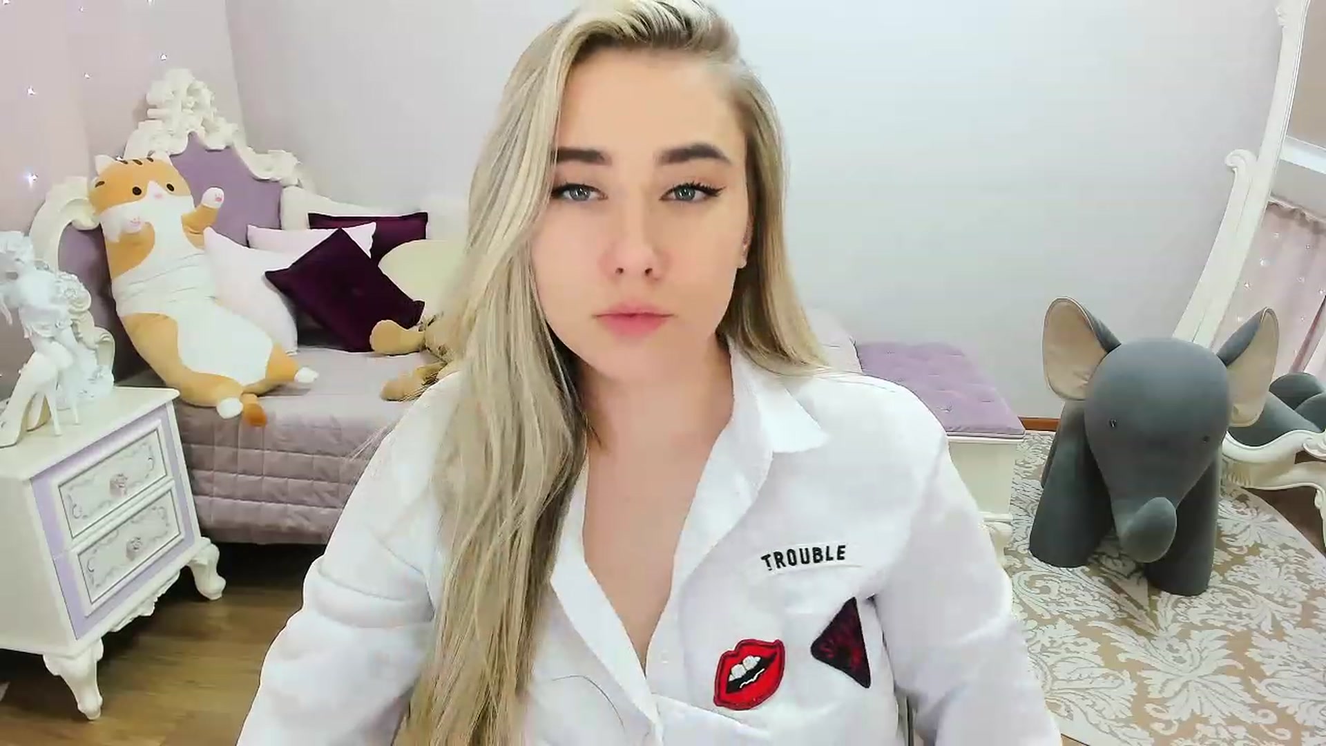 Gallery image thumbnail from Auroraa__'s myfreecams stream on, 02/19/2023, 12:52 image 5 of 20