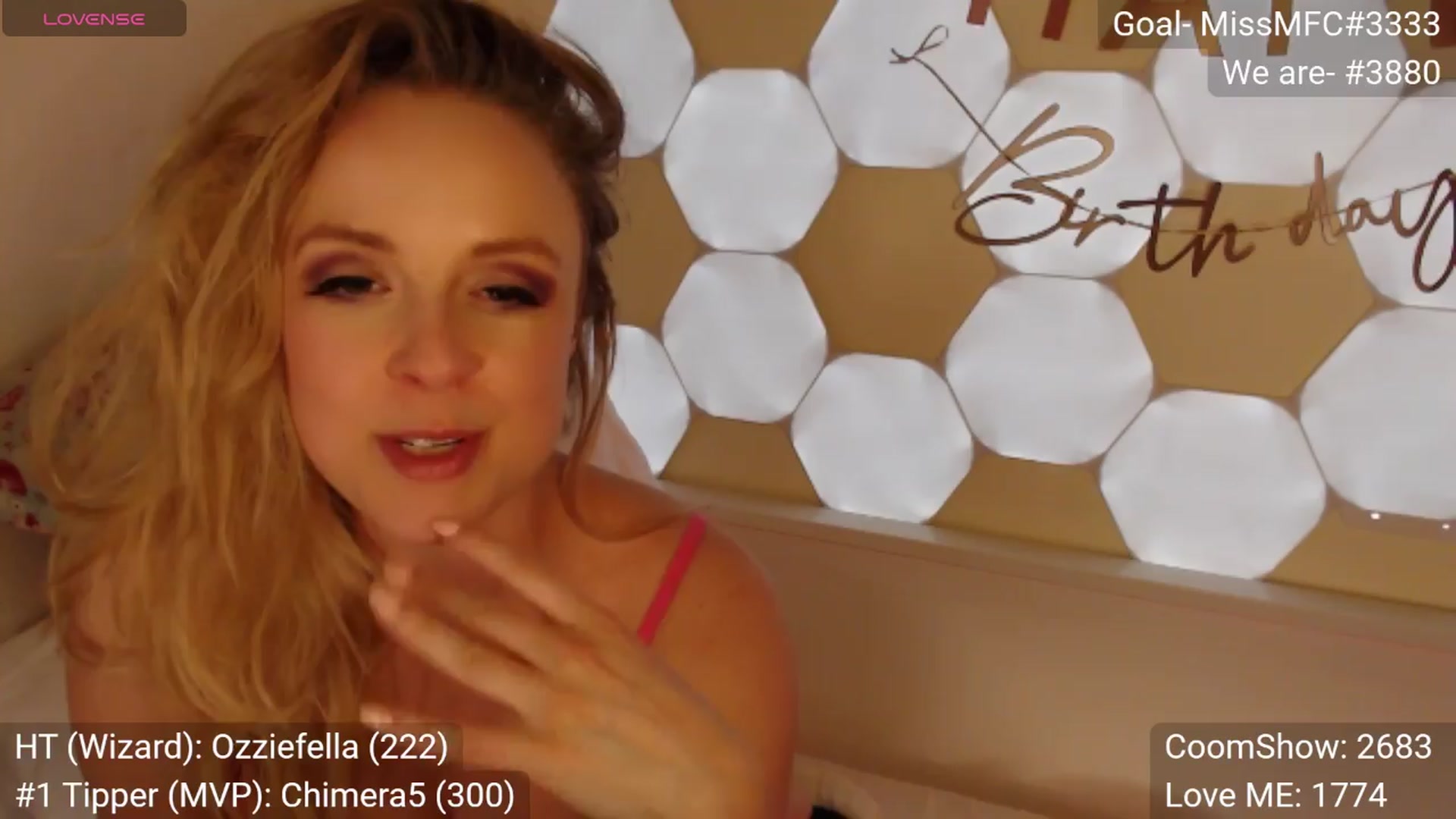Gallery image thumbnail from AussieBDAY's myfreecams stream on, 04/11/2024, 12:54 image 8 of 20