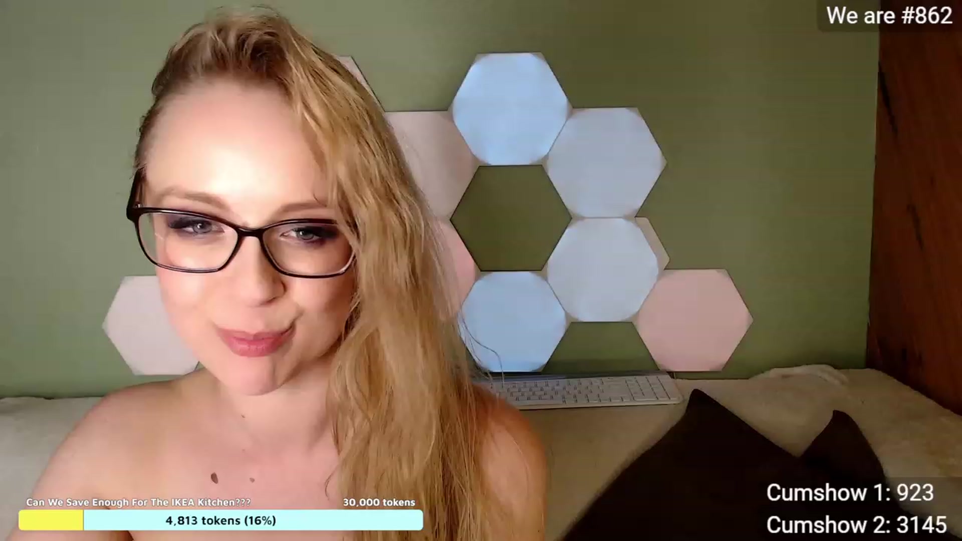 Gallery image thumbnail from AussieCosplay's myfreecams stream on, 08/31/2023, 11:14 image 12 of 20