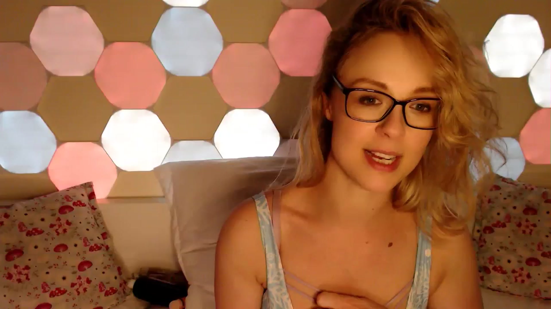 Gallery image thumbnail from AussieCosplay's myfreecams stream on, 01/04/2024, 11:58 image 2 of 20