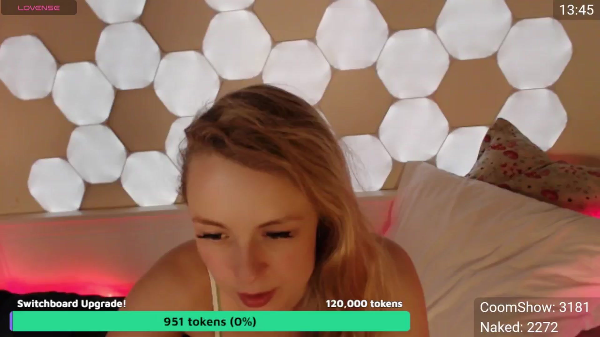 Gallery image thumbnail from AussieNerd's myfreecams stream on, 05/09/2024, 11:47 image 5 of 20