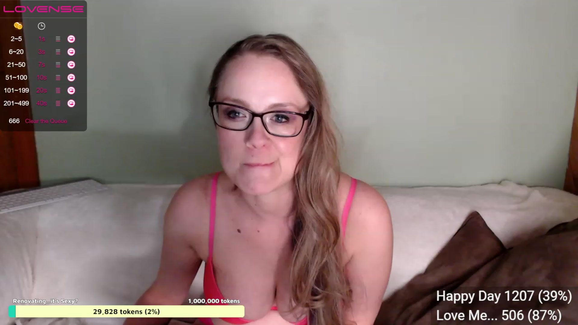 Gallery image thumbnail from Aussie_Smiles's myfreecams stream on, 05/24/2023, 11:51 image 17 of 20
