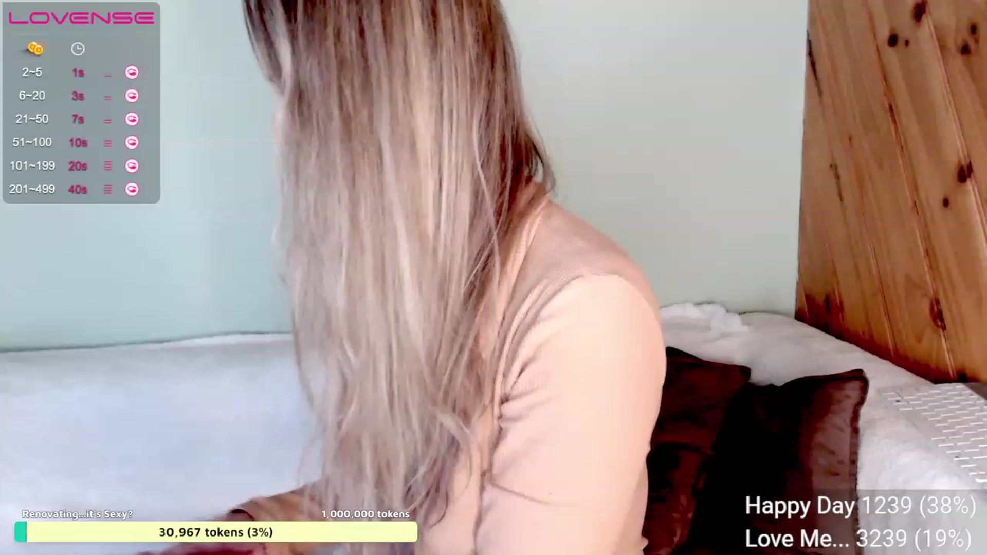 Gallery image thumbnail from Aussie_Smiles's myfreecams stream on, 05/29/2023, 06:50 image 14 of 20