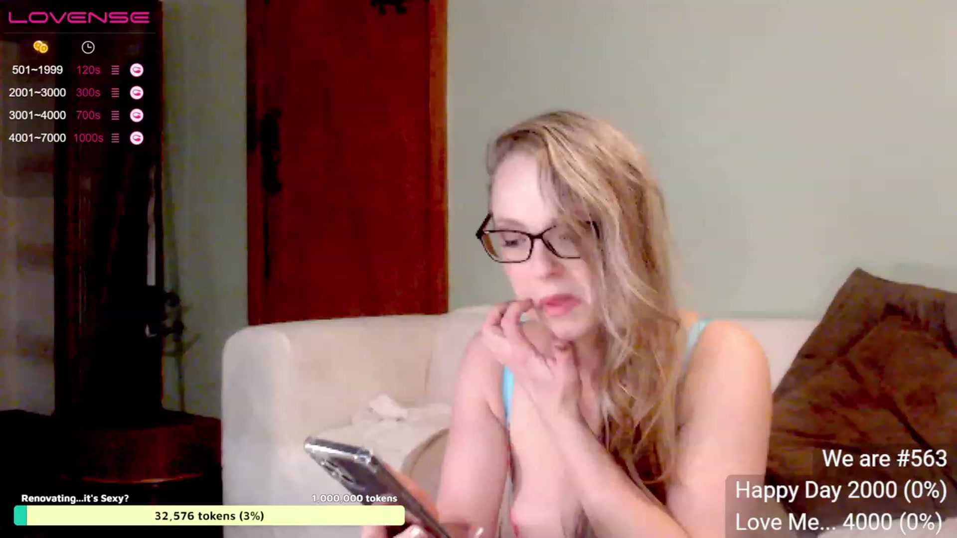 Gallery image thumbnail from Aussie_Smiles's myfreecams stream on, 06/03/2023, 10:50 image 17 of 20