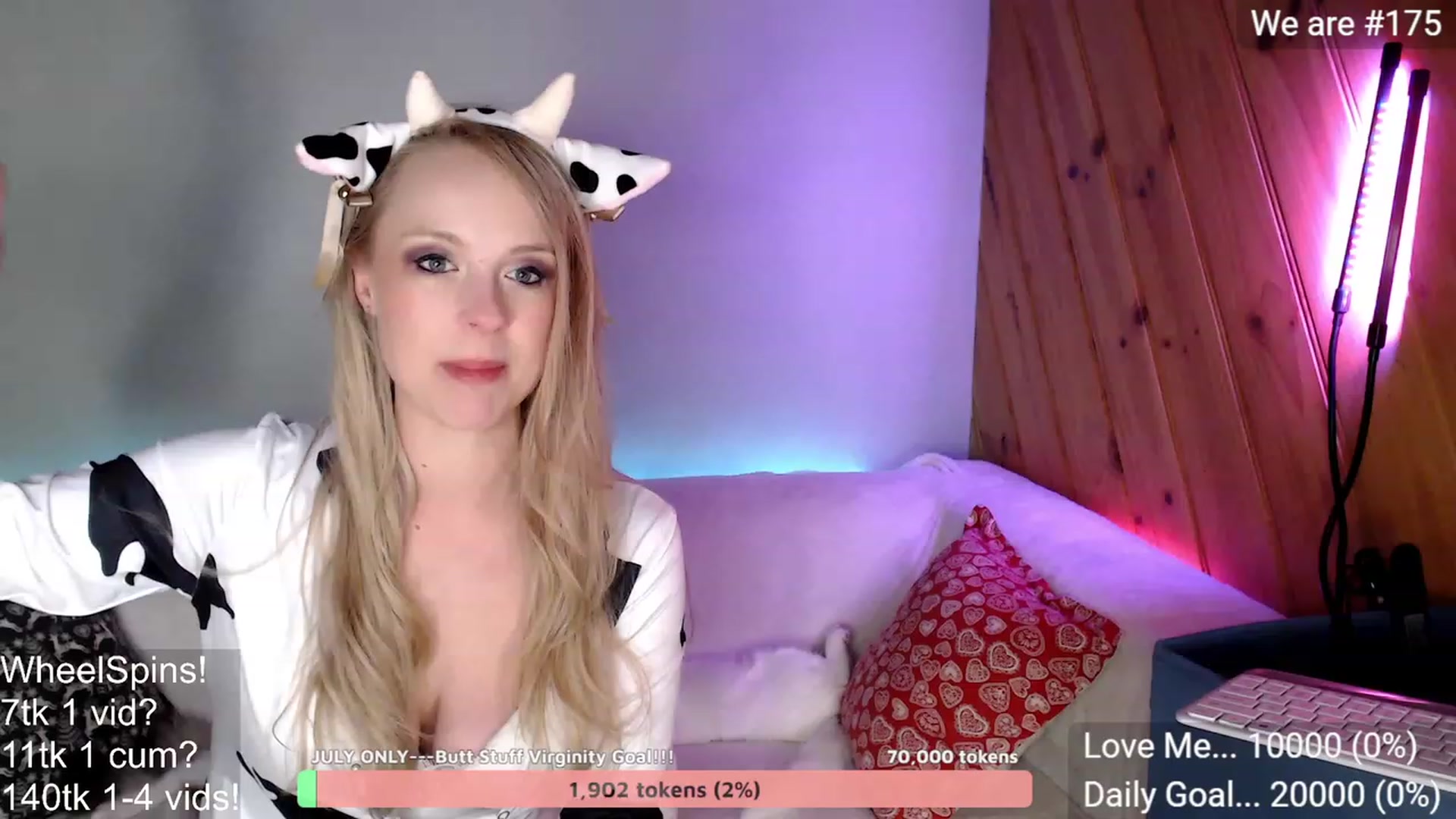 Gallery image thumbnail from Aussieversary's myfreecams stream on, 07/18/2023, 14:12 image 1 of 20
