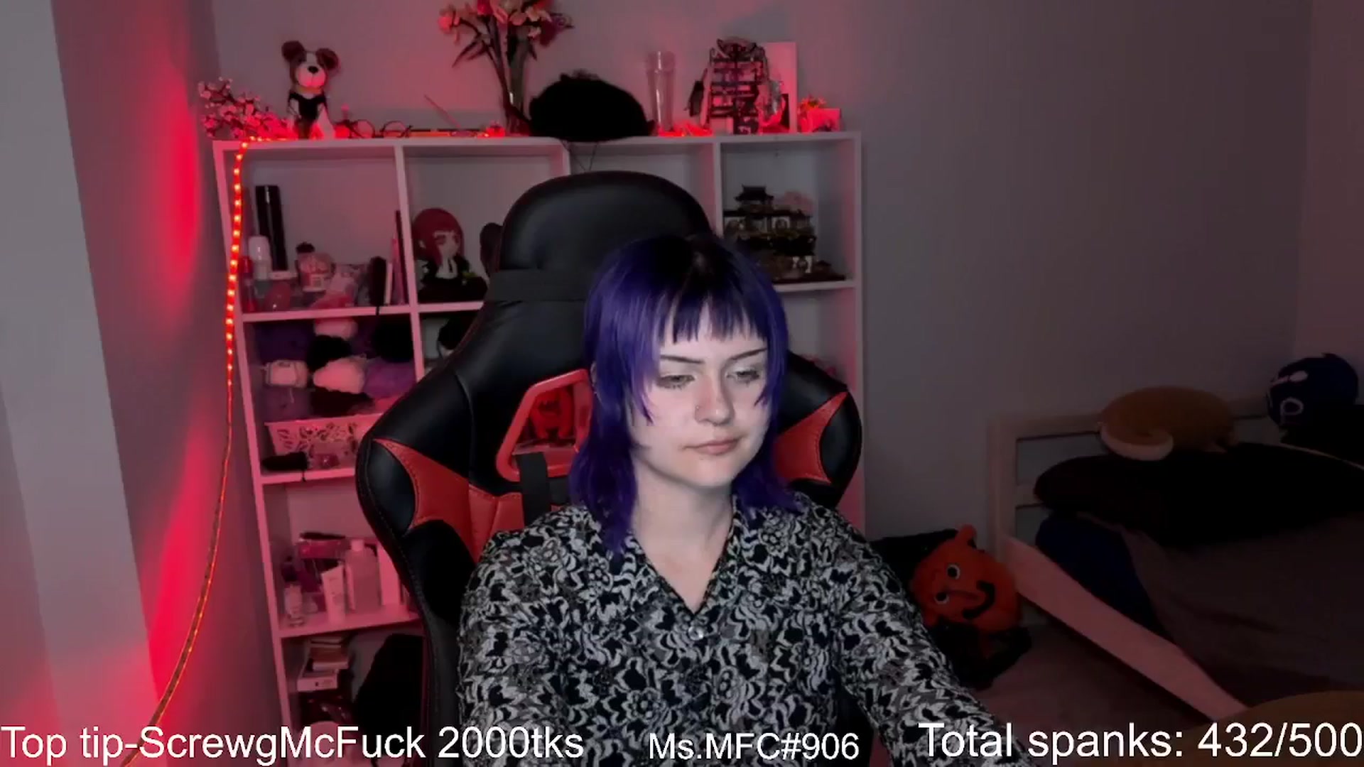 Gallery image thumbnail from AuthorityPass's myfreecams stream on, 08/10/2024, 24:25 image 16 of 20