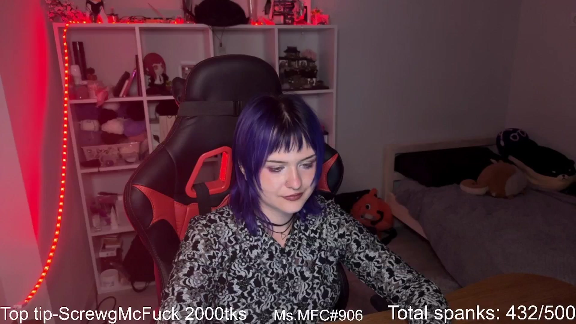 Gallery image thumbnail from AuthorityPass's myfreecams stream on, 08/11/2024, 23:40 image 18 of 20