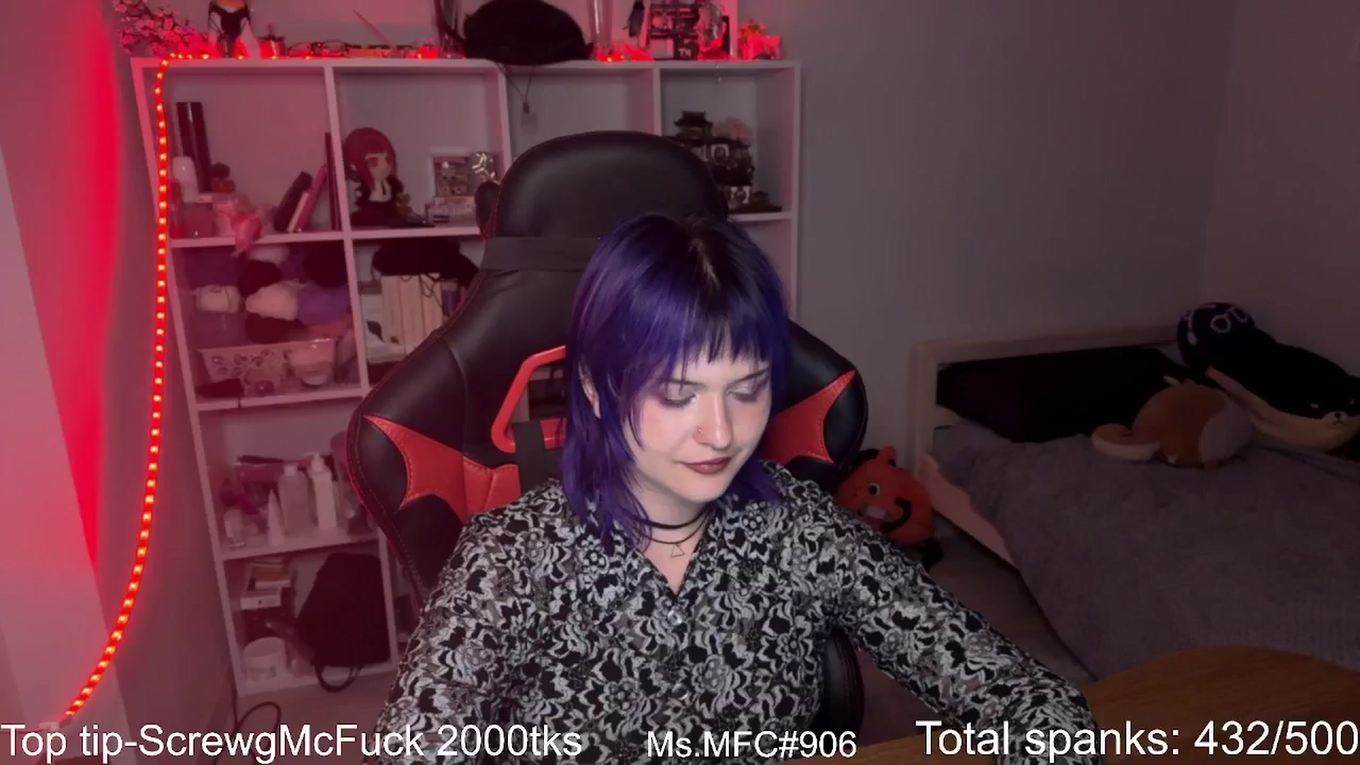 Gallery image thumbnail from AuthorityPass's myfreecams stream on, 08/11/2024, 23:40 image 5 of 20