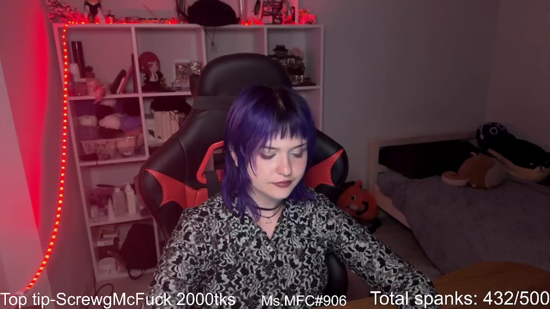 Gallery image thumbnail from AuthorityPass's myfreecams stream on, 08/11/2024, 23:40 image 1 of 20