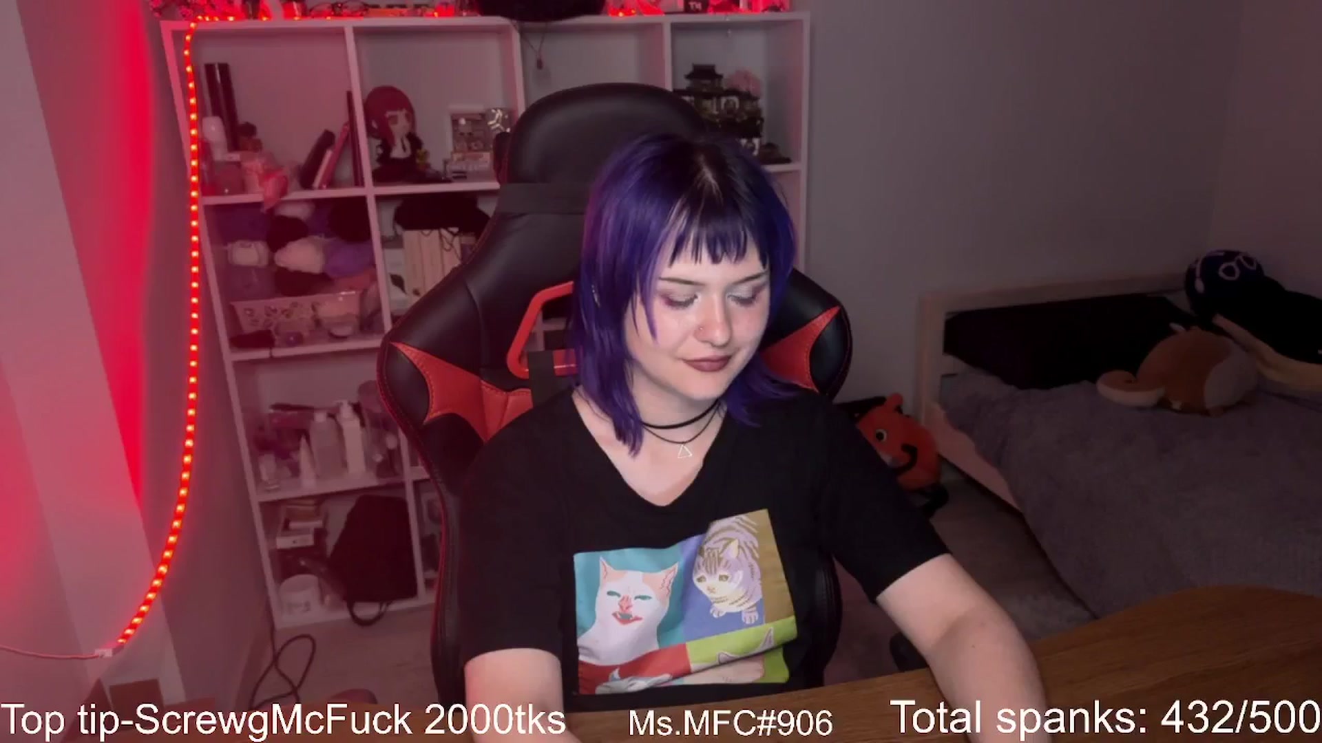 Gallery image thumbnail from AuthorityPass's myfreecams stream on, 08/12/2024, 02:31 image 3 of 20