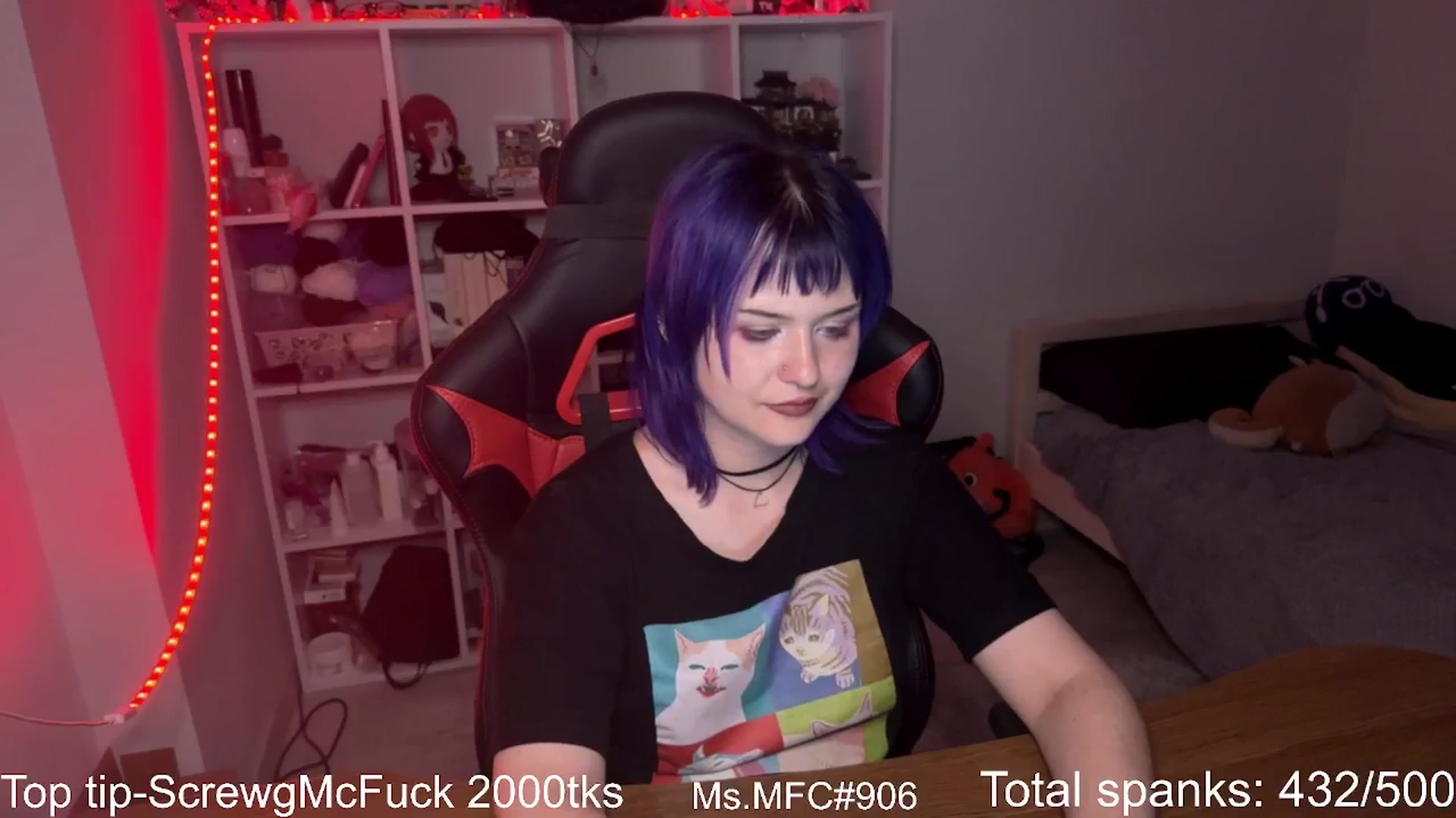 Gallery image thumbnail from AuthorityPass's myfreecams stream on, 08/12/2024, 02:31 image 6 of 20