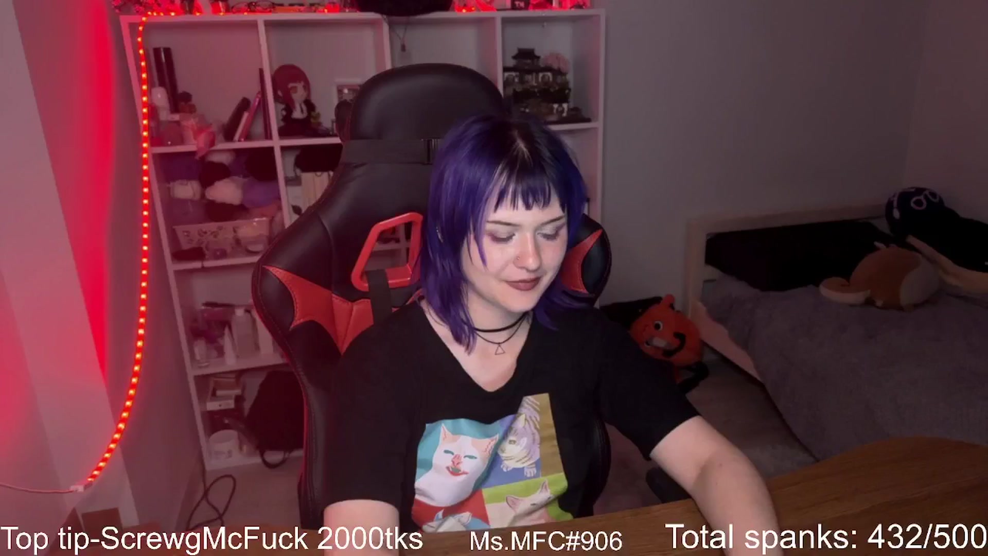 Gallery image thumbnail from AuthorityPass's myfreecams stream on, 08/12/2024, 02:31 image 2 of 20