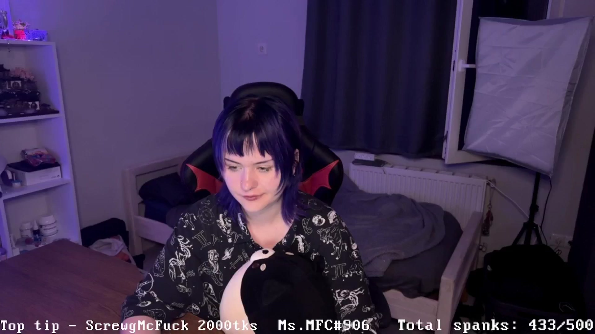 Gallery image thumbnail from AuthorityPass's myfreecams stream on, 08/18/2024, 23:47 image 11 of 20