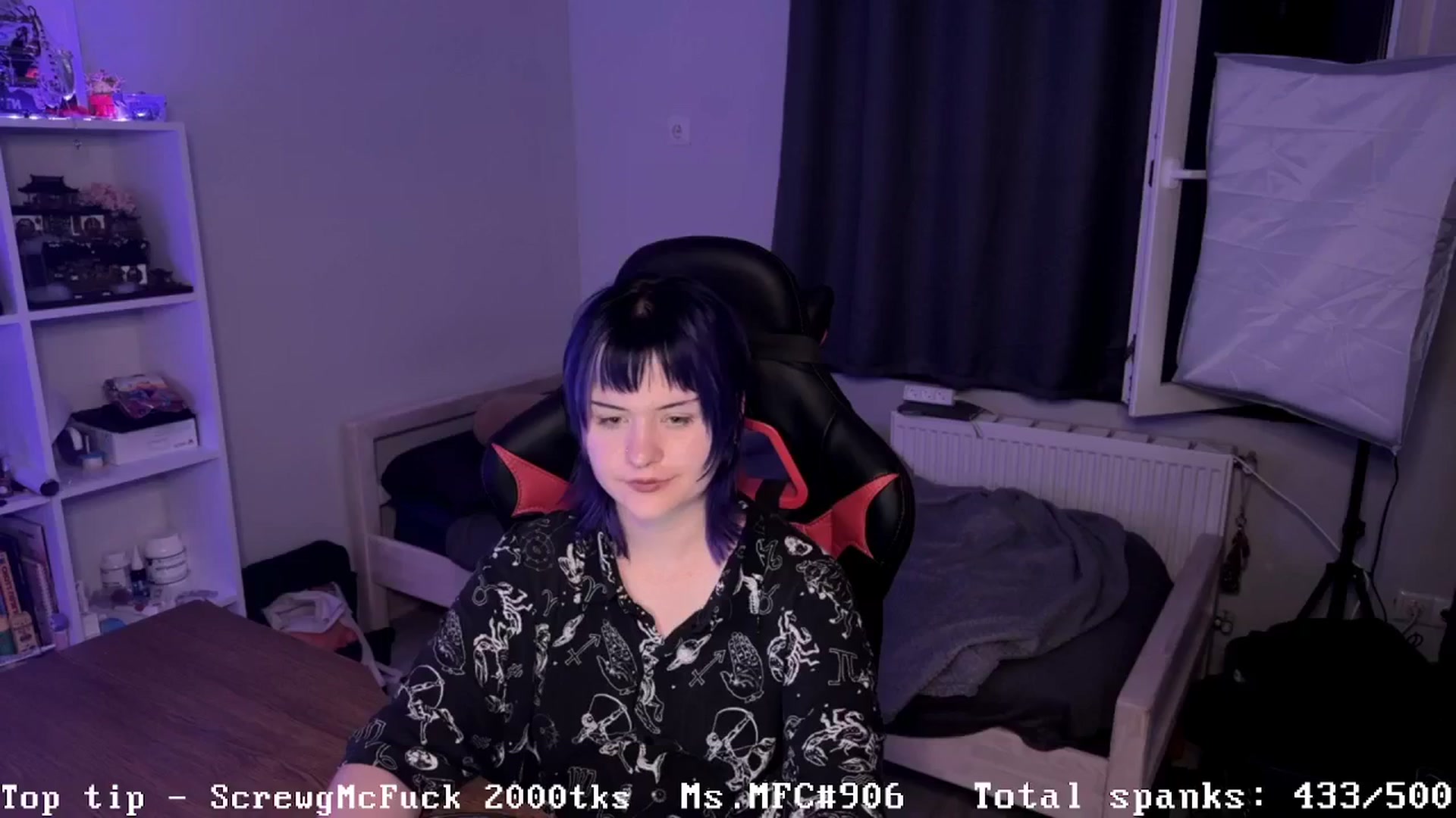 Gallery image thumbnail from AuthorityPass's myfreecams stream on, 08/18/2024, 23:47 image 3 of 20
