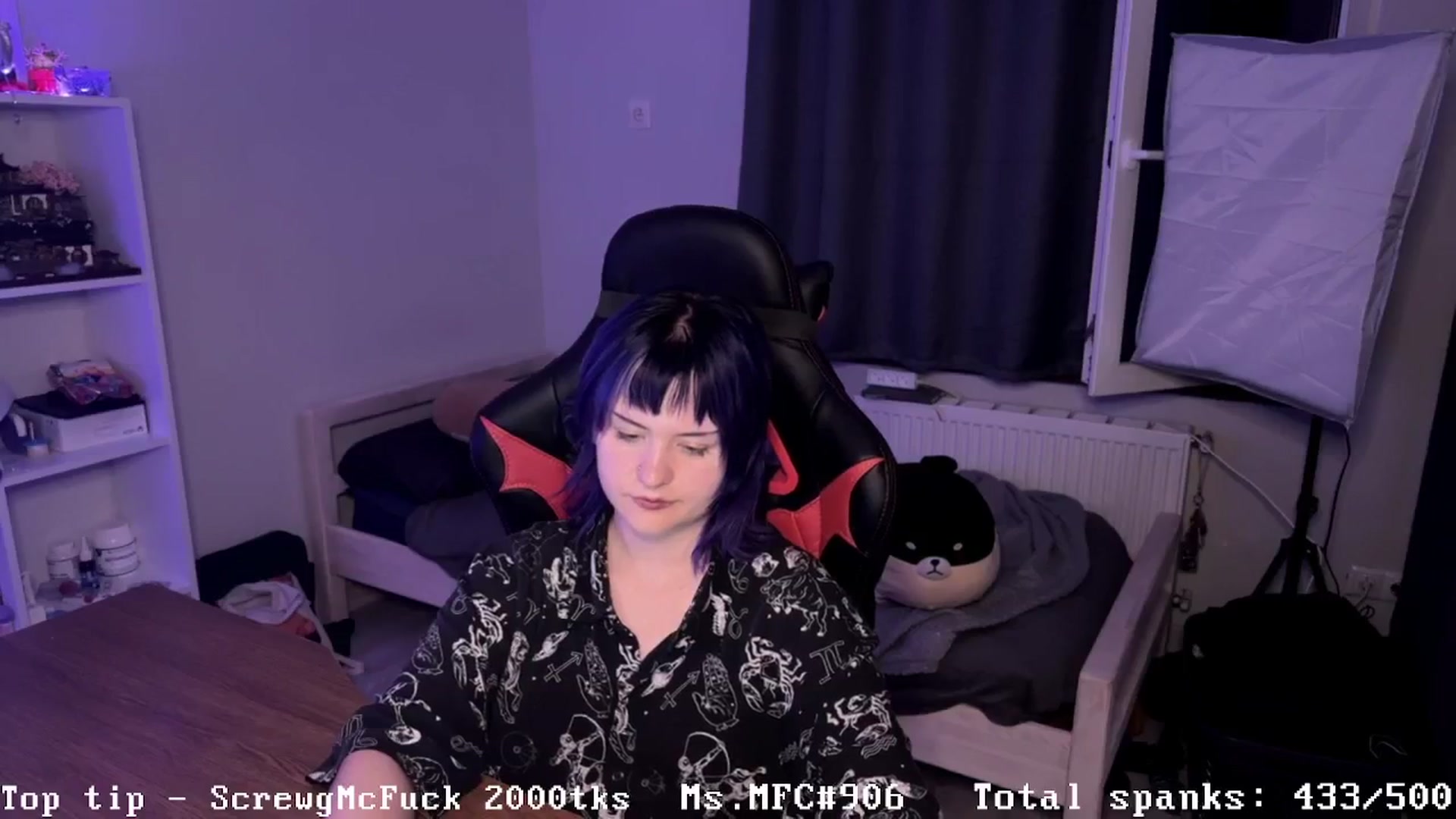 Gallery image thumbnail from AuthorityPass's myfreecams stream on, 08/19/2024, 24:03 image 14 of 20