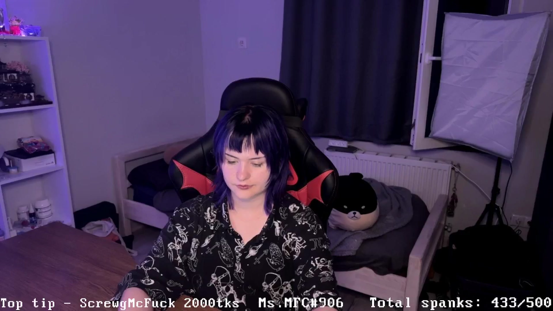 Gallery image thumbnail from AuthorityPass's myfreecams stream on, 08/19/2024, 24:03 image 6 of 20