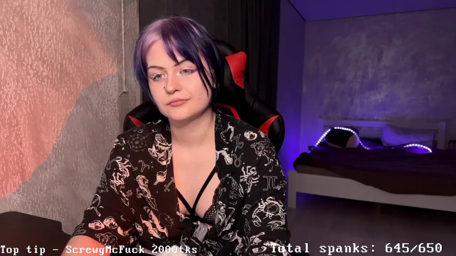 Gallery image thumbnail from AuthorityPass's myfreecams stream on, 11/20/2024, 22:33 image 15 of 20