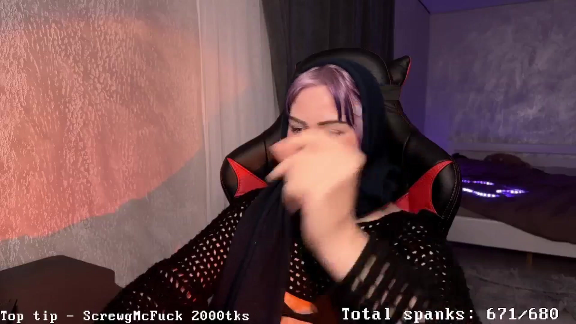 Gallery image thumbnail from AuthorityPass's myfreecams stream on, 11/29/2024, 01:45 image 16 of 20