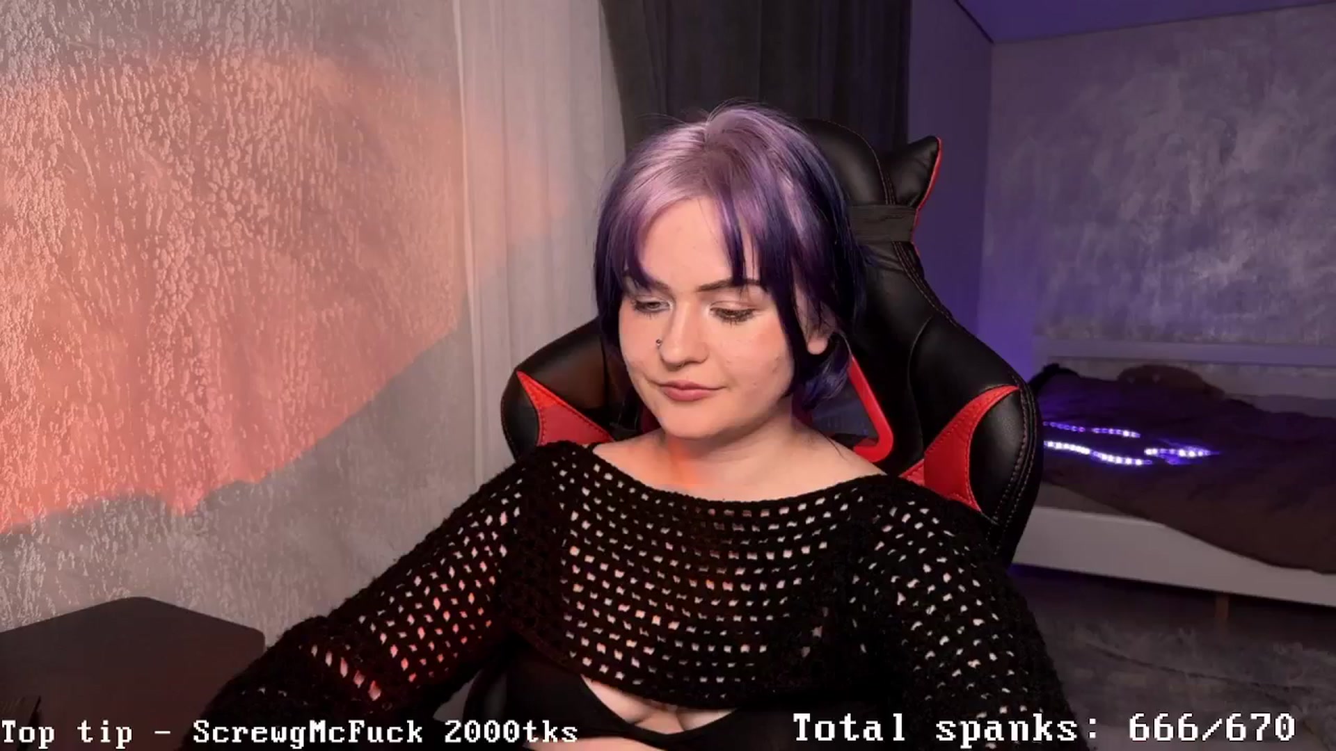 Gallery image thumbnail from AuthorityPass's myfreecams stream on, 11/29/2024, 01:45 image 10 of 20