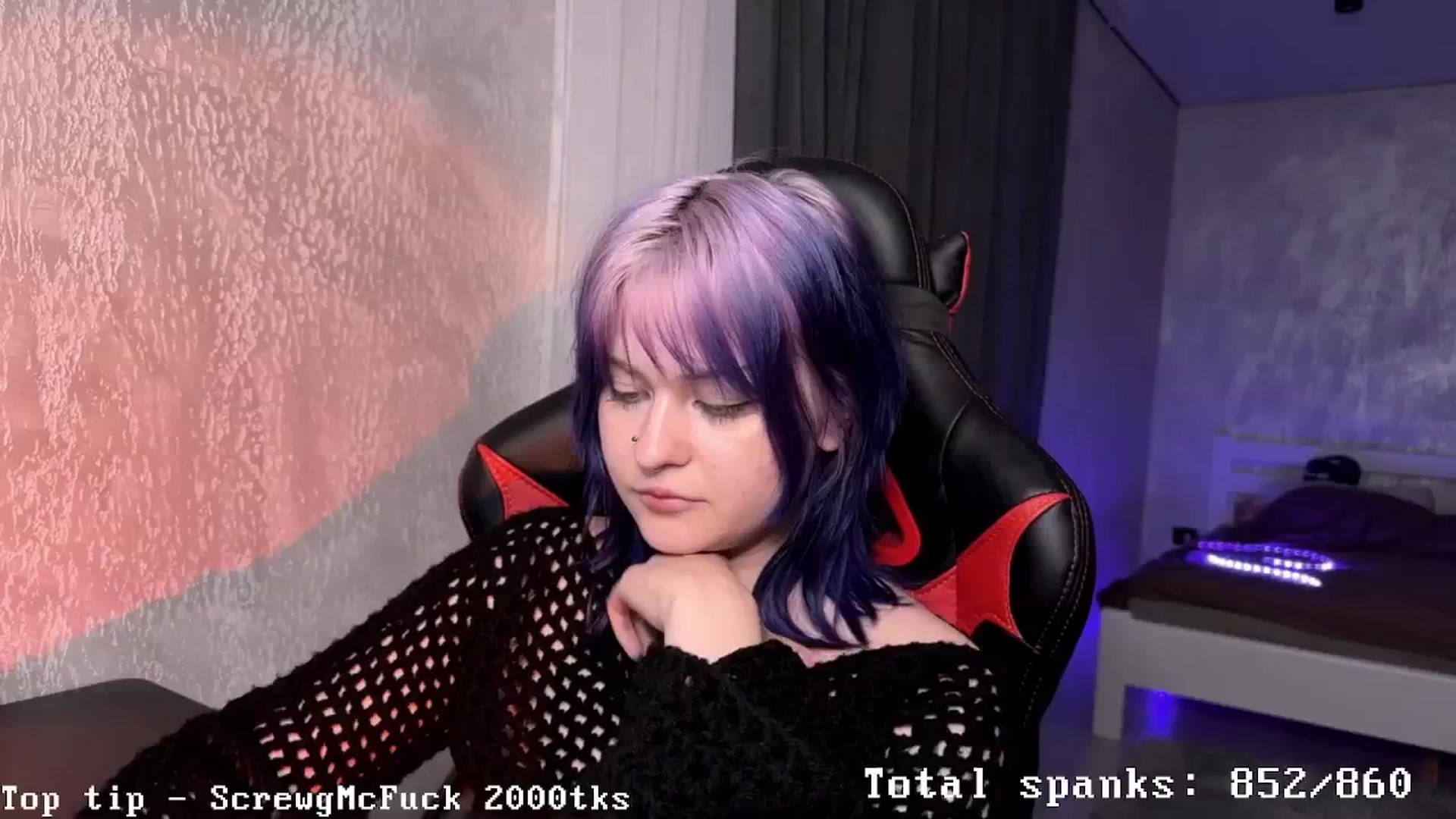 Gallery image thumbnail from AuthorityPass's myfreecams stream on, 12/16/2024, 24:51 image 1 of 20