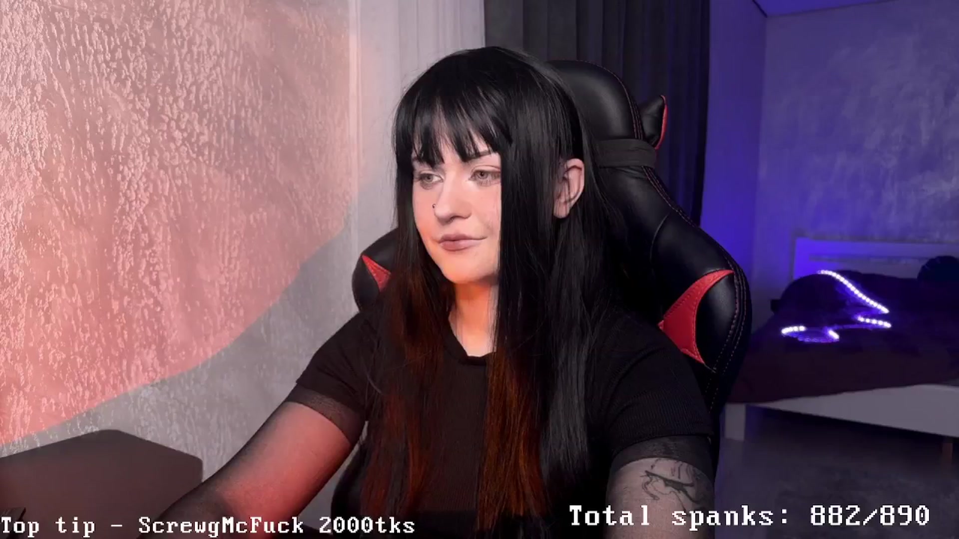 Gallery image thumbnail from AuthorityPass's myfreecams stream on, 12/19/2024, 01:09 image 10 of 20