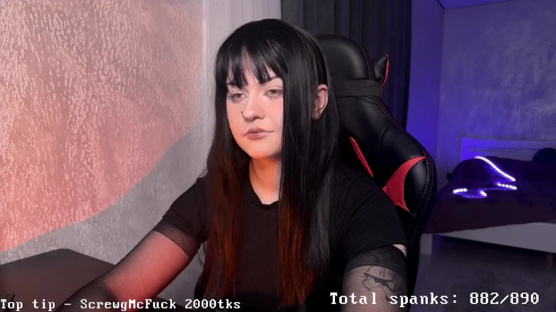 Gallery image thumbnail from AuthorityPass's myfreecams stream on, 12/19/2024, 01:09 image 14 of 20