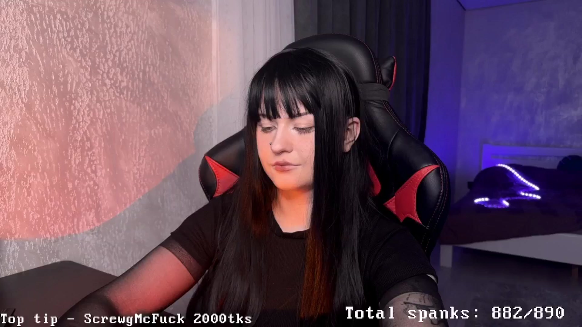 Gallery image thumbnail from AuthorityPass's myfreecams stream on, 12/19/2024, 01:09 image 6 of 20