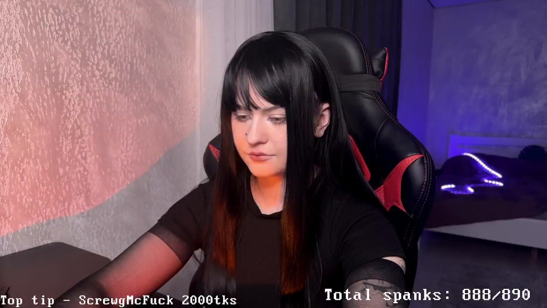 Gallery image thumbnail from AuthorityPass's myfreecams stream on, 12/19/2024, 02:00 image 20 of 20