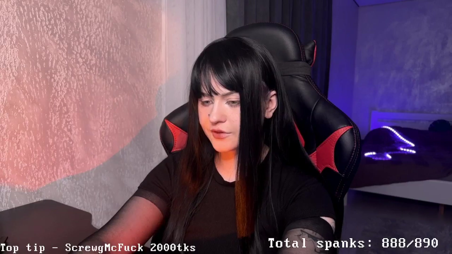 Gallery image thumbnail from AuthorityPass's myfreecams stream on, 12/19/2024, 02:00 image 16 of 20