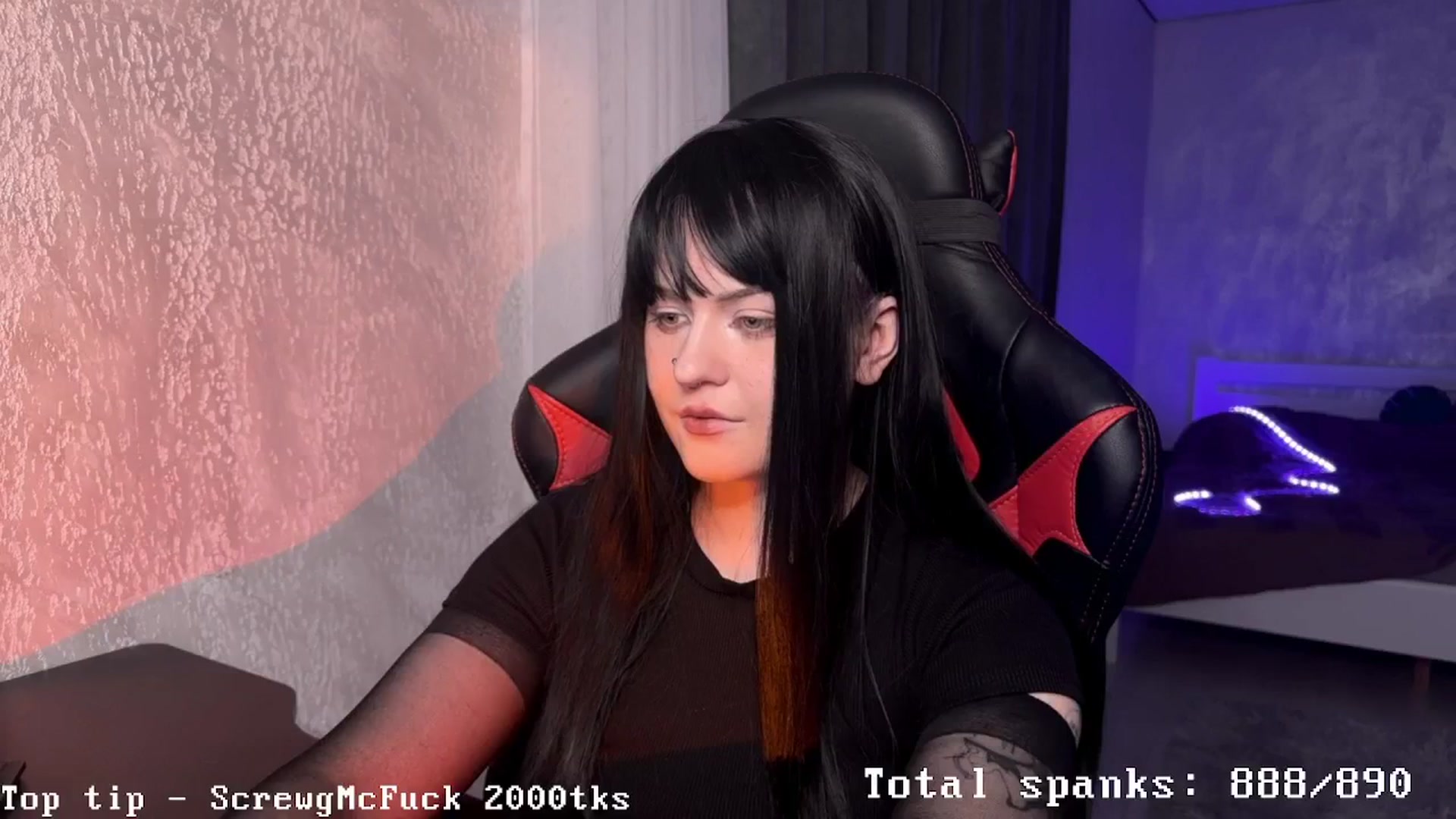Gallery image thumbnail from AuthorityPass's myfreecams stream on, 12/19/2024, 02:00 image 15 of 20